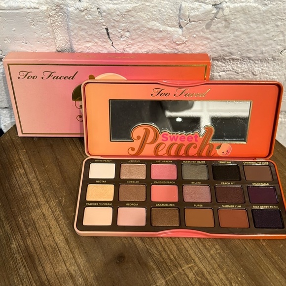 New! Too Faced Sweet Peach Eyeshadow Palette - Picture 1 of 6
